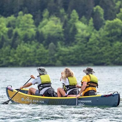 trehmestnyj-kayak-naduvnoj-aqua-marina-15-8-tomahawk-air-c.webp